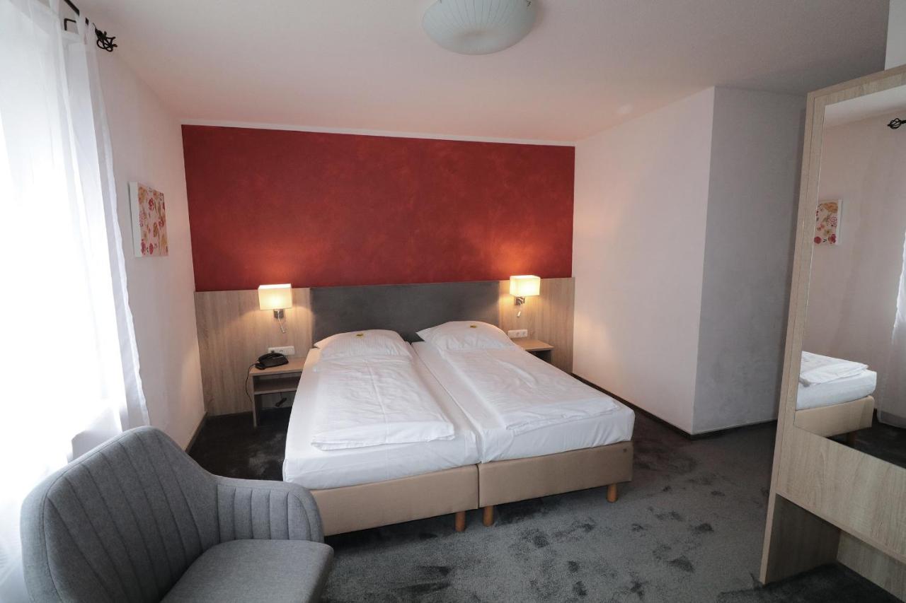 Hotel Central Zeven Luaran gambar