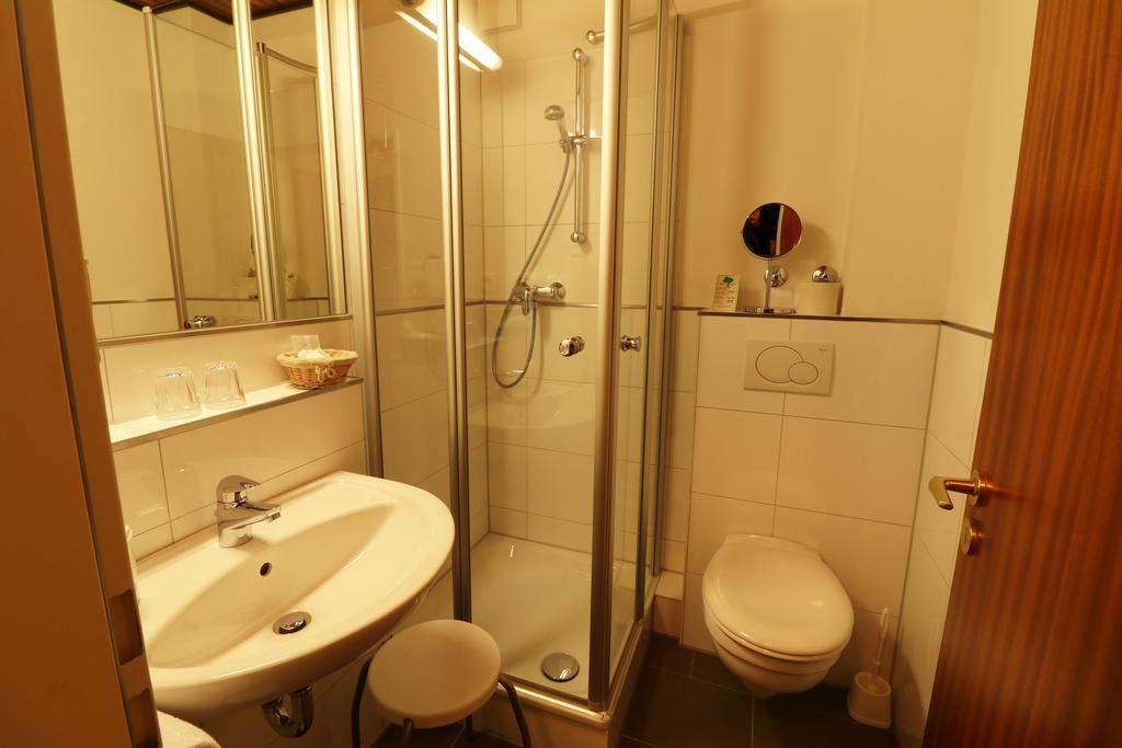 Hotel Central Zeven Luaran gambar