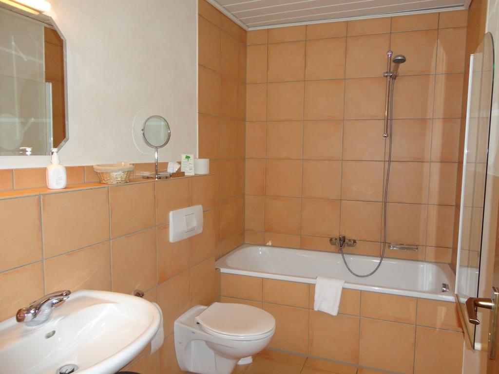 Hotel Central Zeven Luaran gambar