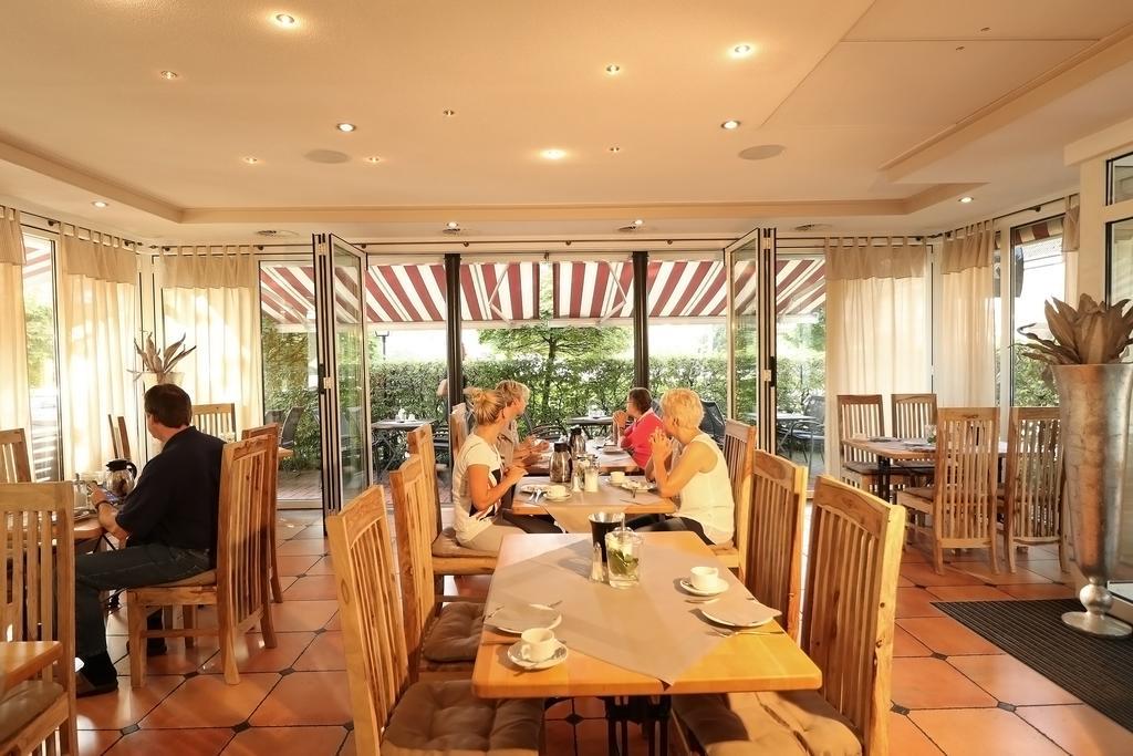 Hotel Central Zeven Luaran gambar